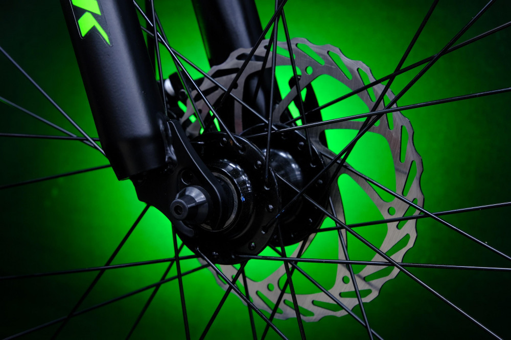 Lorak MAX 200 Матовый Чёрный/Зелёный 15р (на рост 141-160)